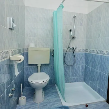 Apartment Family Friendly With A Swimming Pool Valica, - 21926