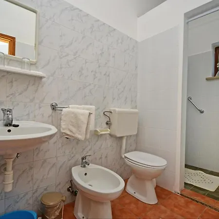Apartment Family Friendly With A Swimming Pool Valica, - 21926 Umag